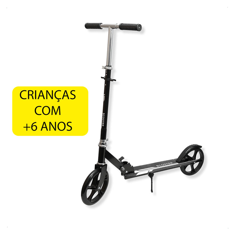 Patinetes com rodas dobráveis para adultos e crianças.